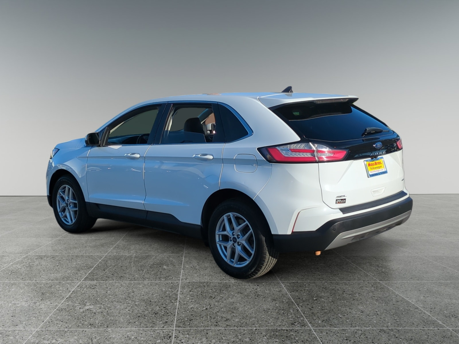 2022 Ford Edge photo 3