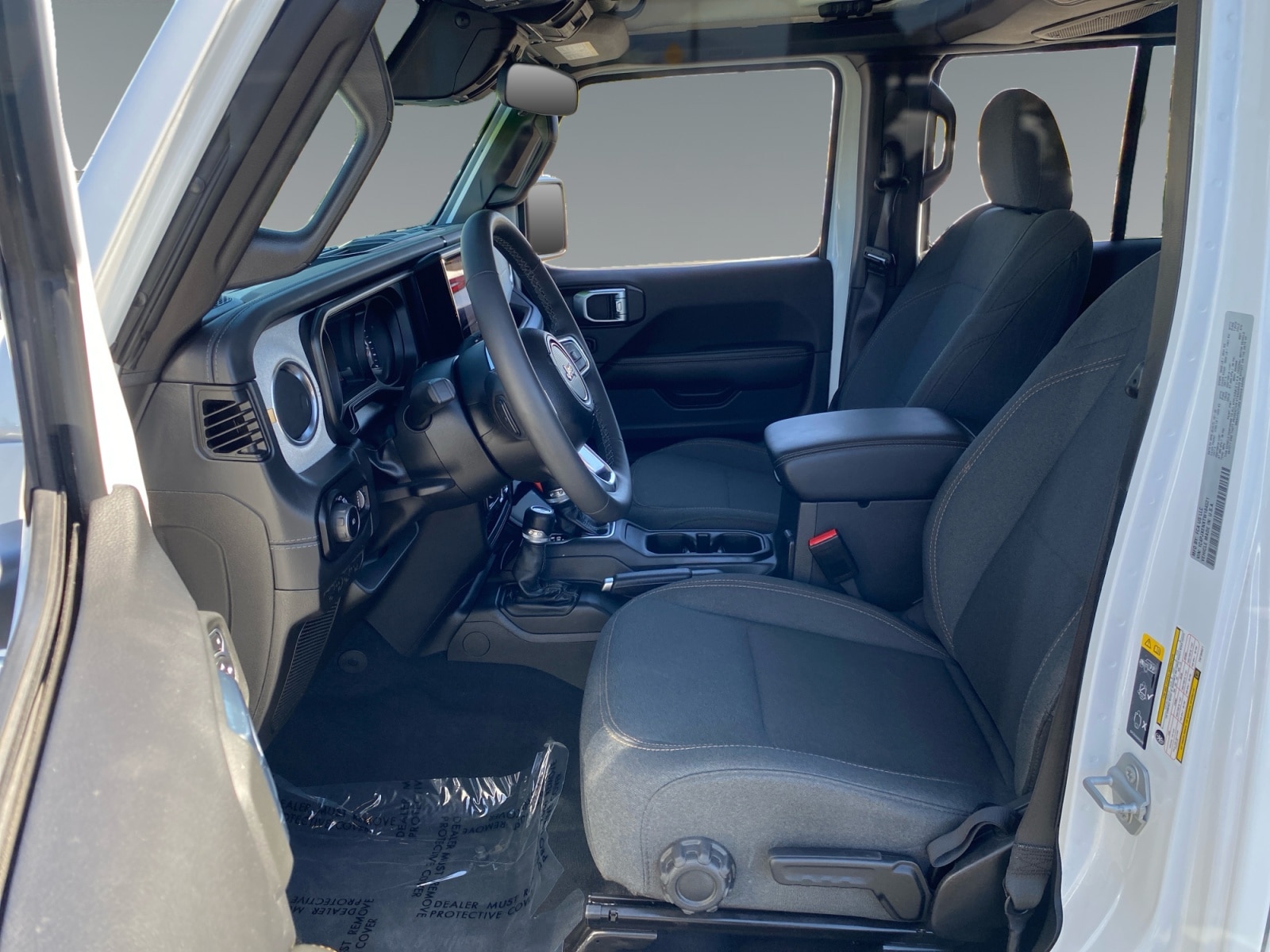 2026 Jeep Wrangler 4-Door Sahara - Photo 9
