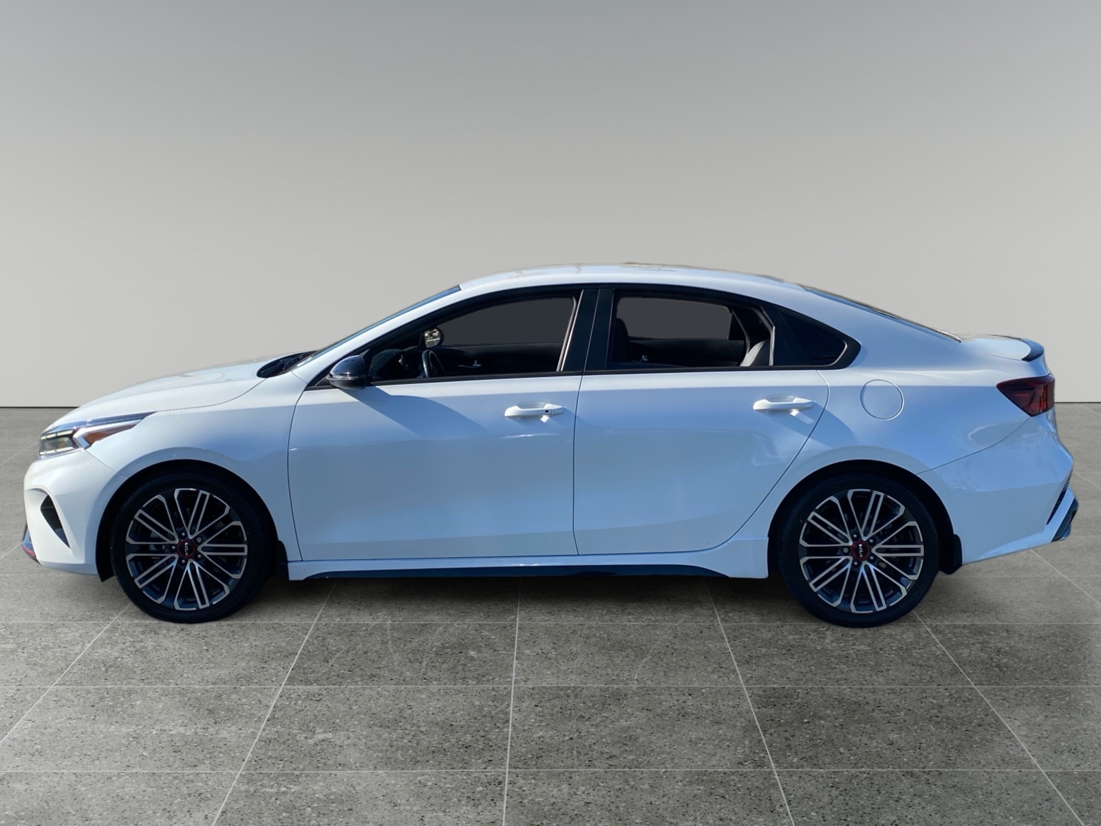 2024 Kia Forte GT photo 2