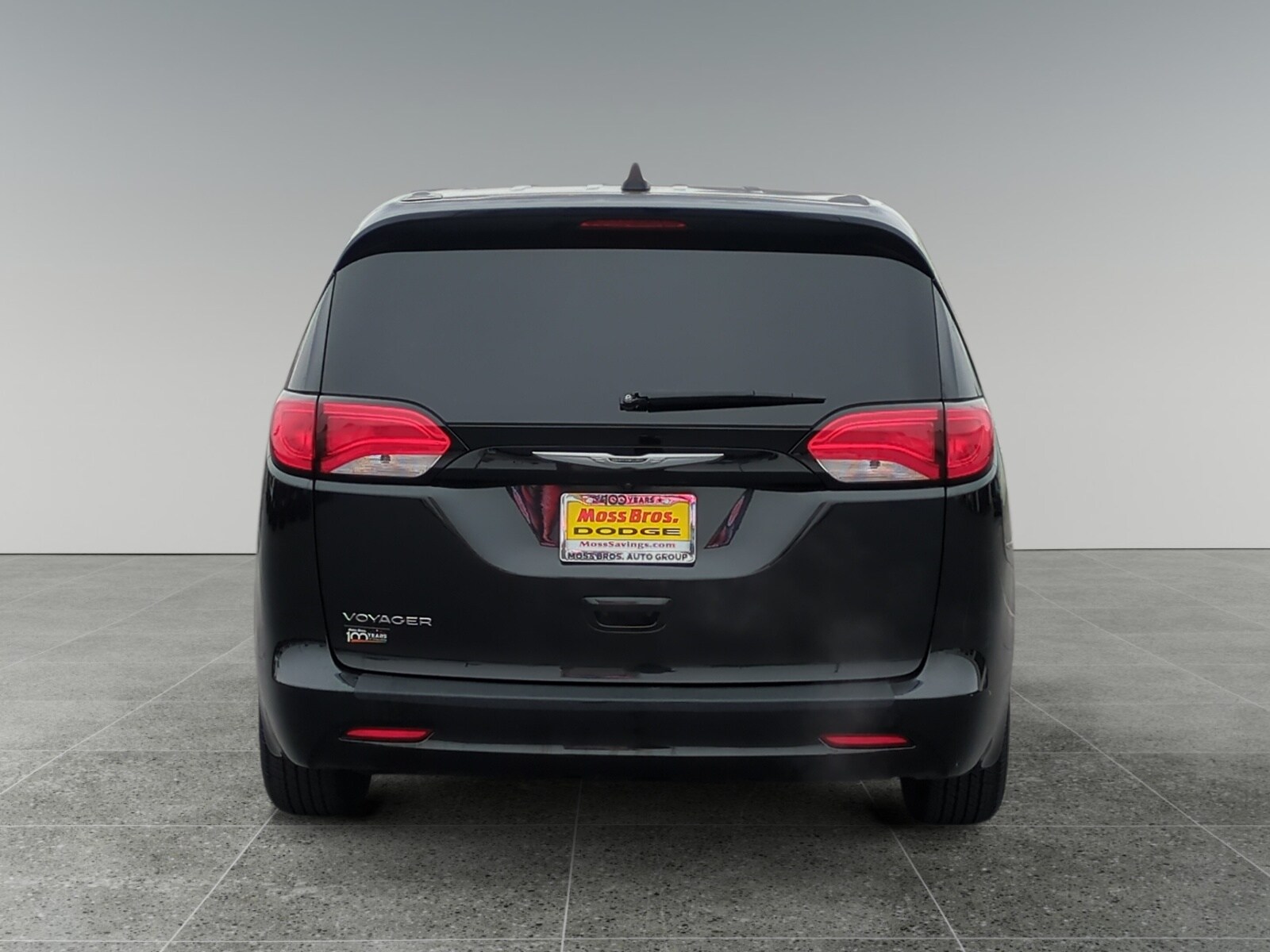 2022 Chrysler Voyager LX photo 4