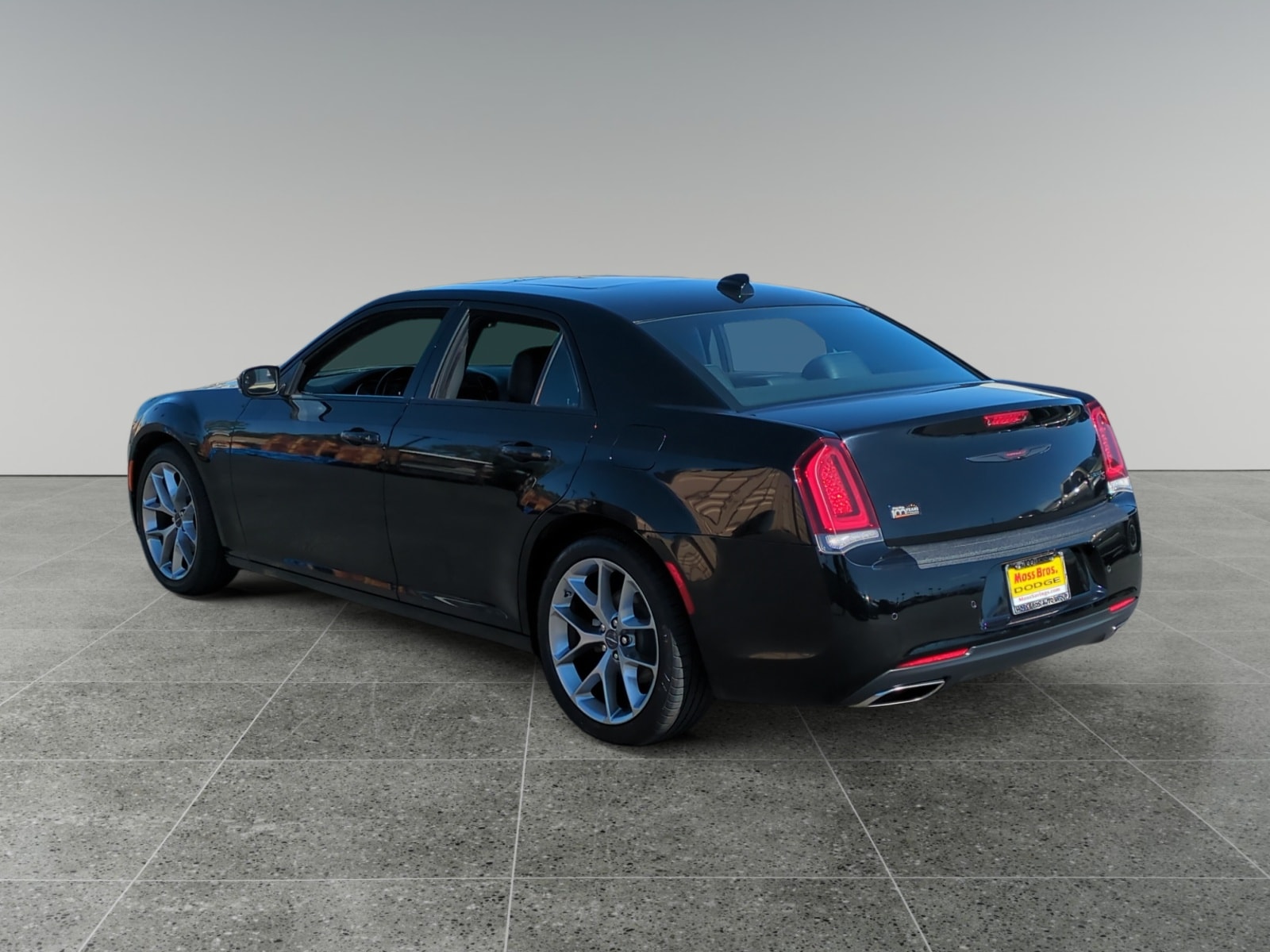 2022 Chrysler 300 S photo 3