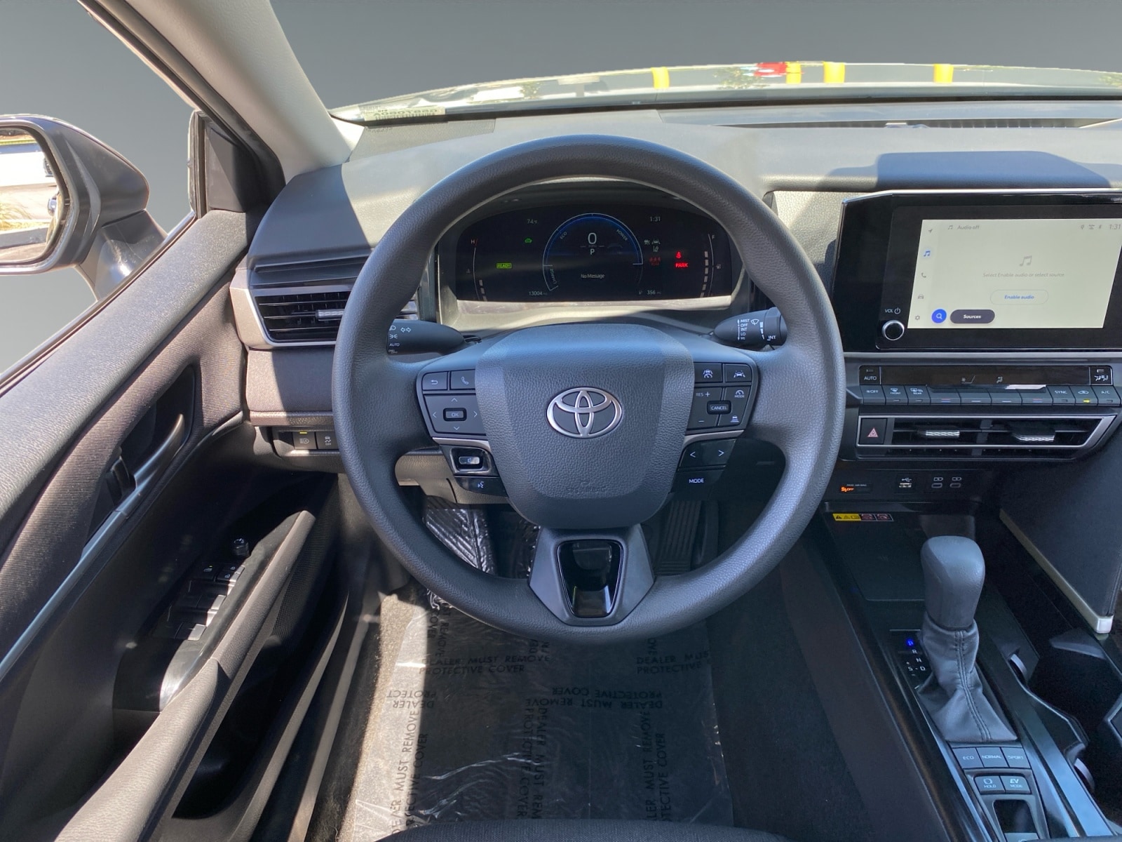 2025 Toyota Camry LE - Photo 12