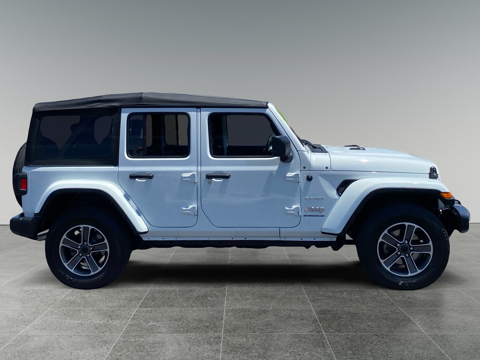 2023 Jeep Wrangler 4-Door Sahara - Photo 6