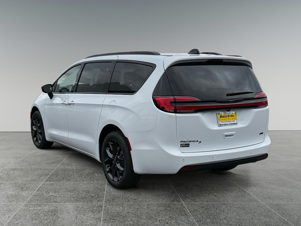 New 2026 Chrysler Pacifica Select Passenger Van