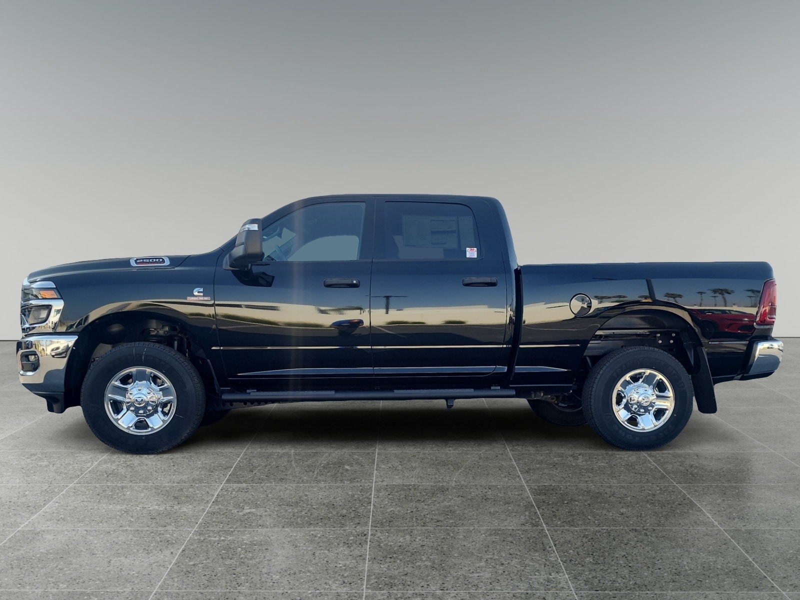 2025 RAM 2500 Tradesman - Photo 2