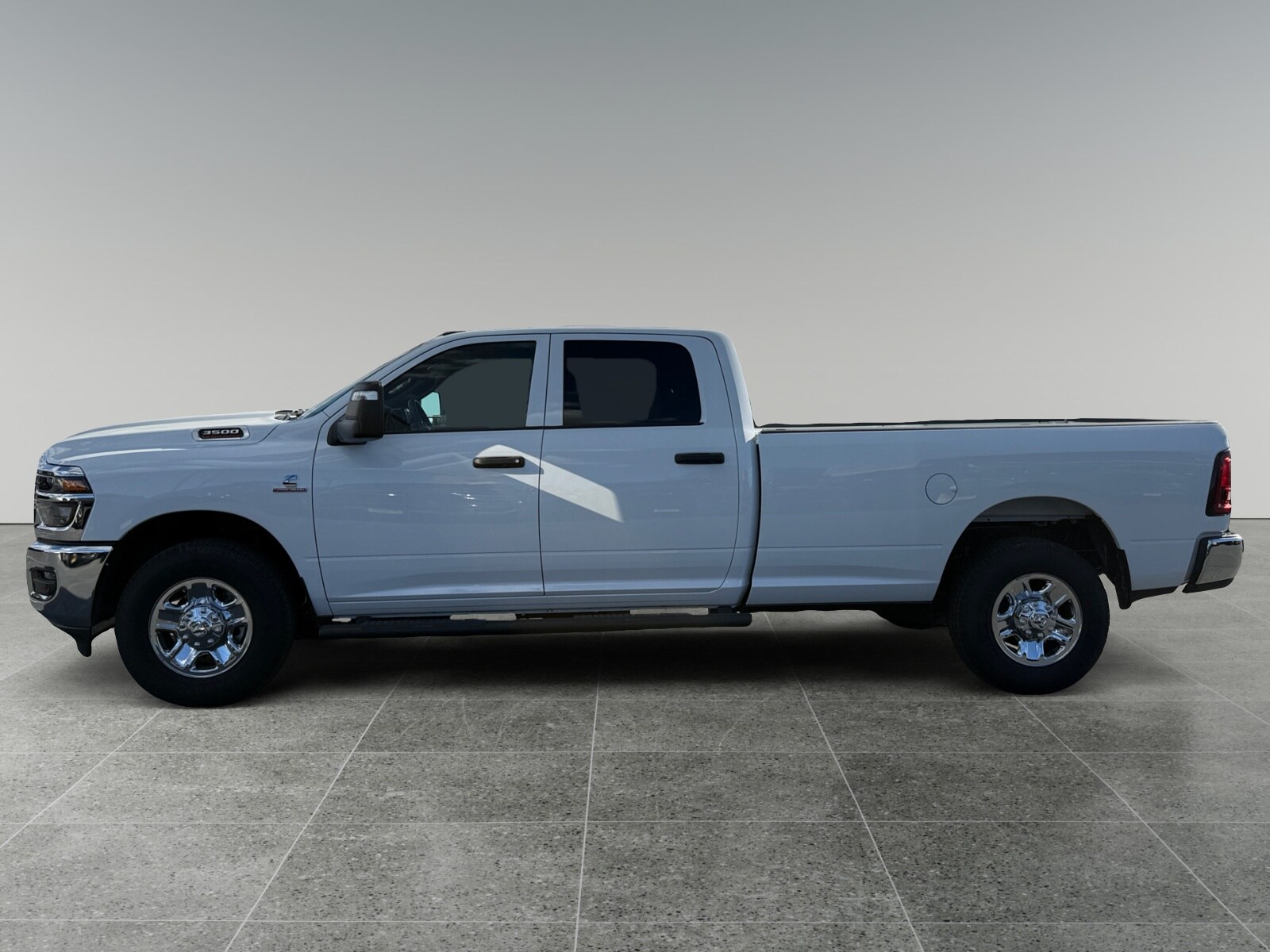 2025 Ram 3500 Tradesman photo 2