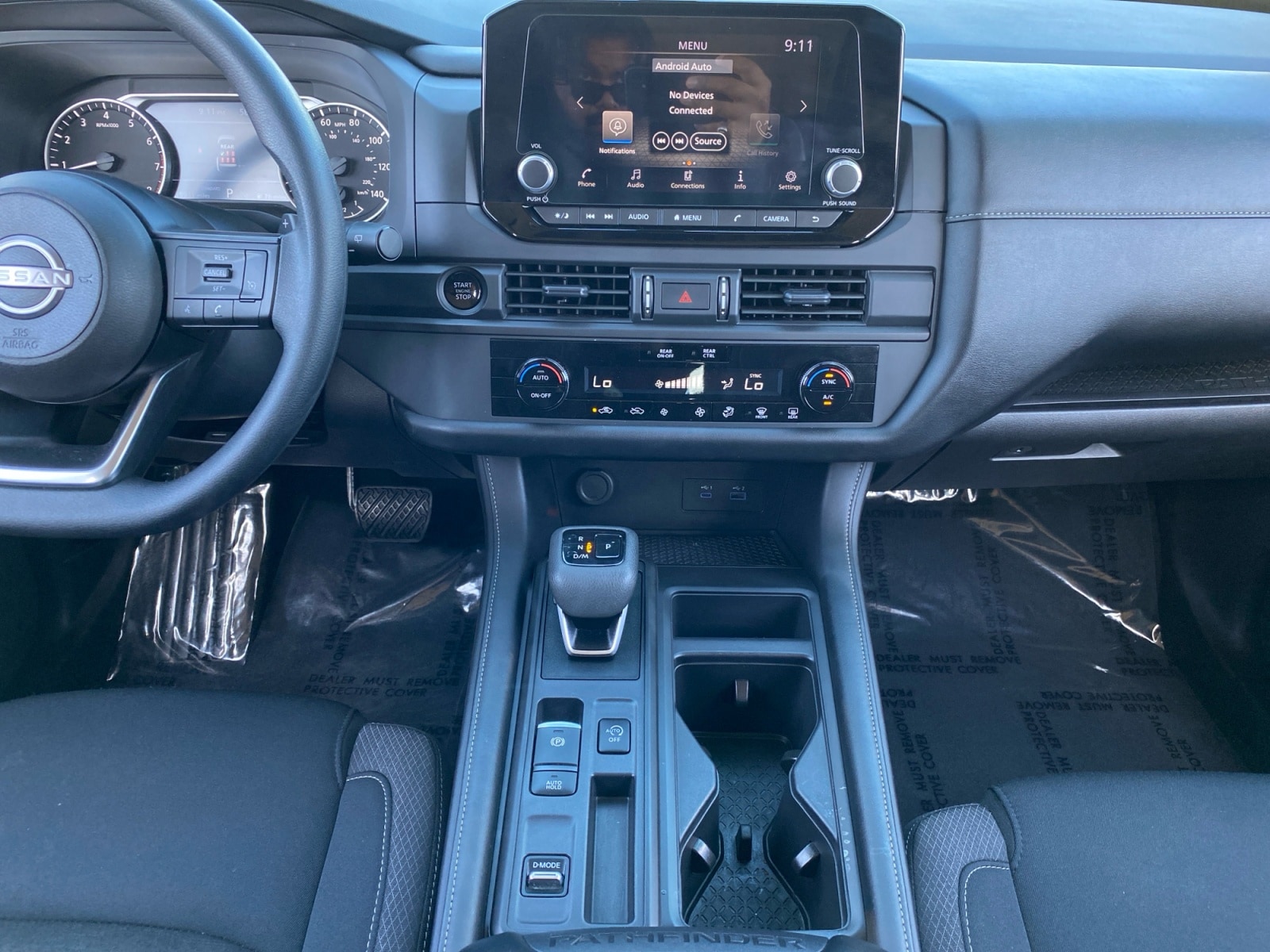 2025 Nissan Pathfinder S - Photo 11