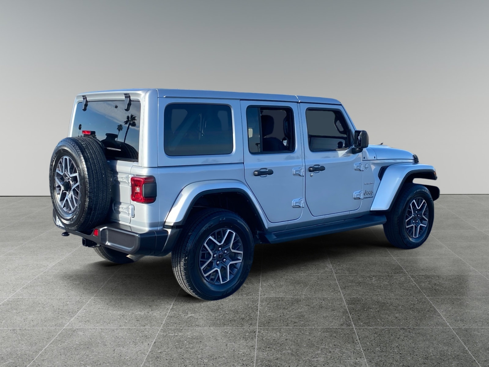 2024 Jeep Wrangler Sahara photo 5