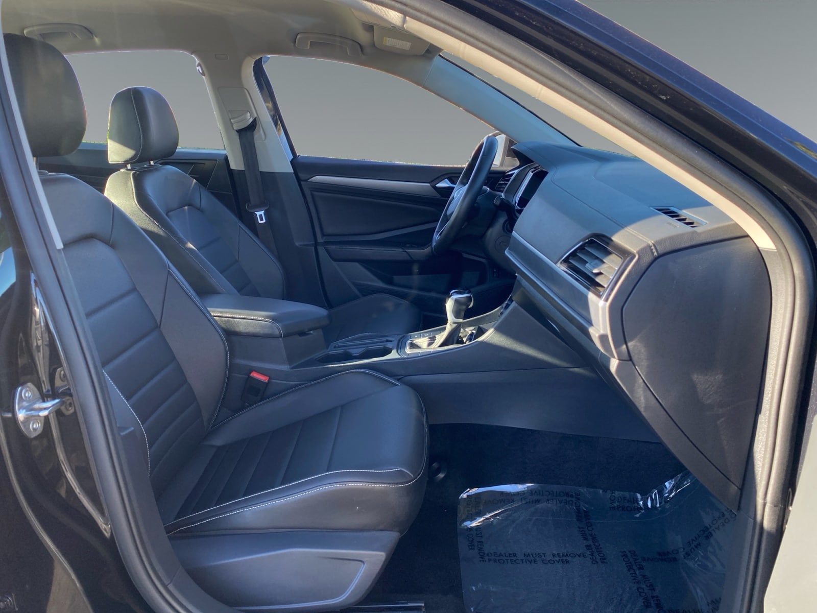 2024 Volkswagen Jetta SE - Photo 15