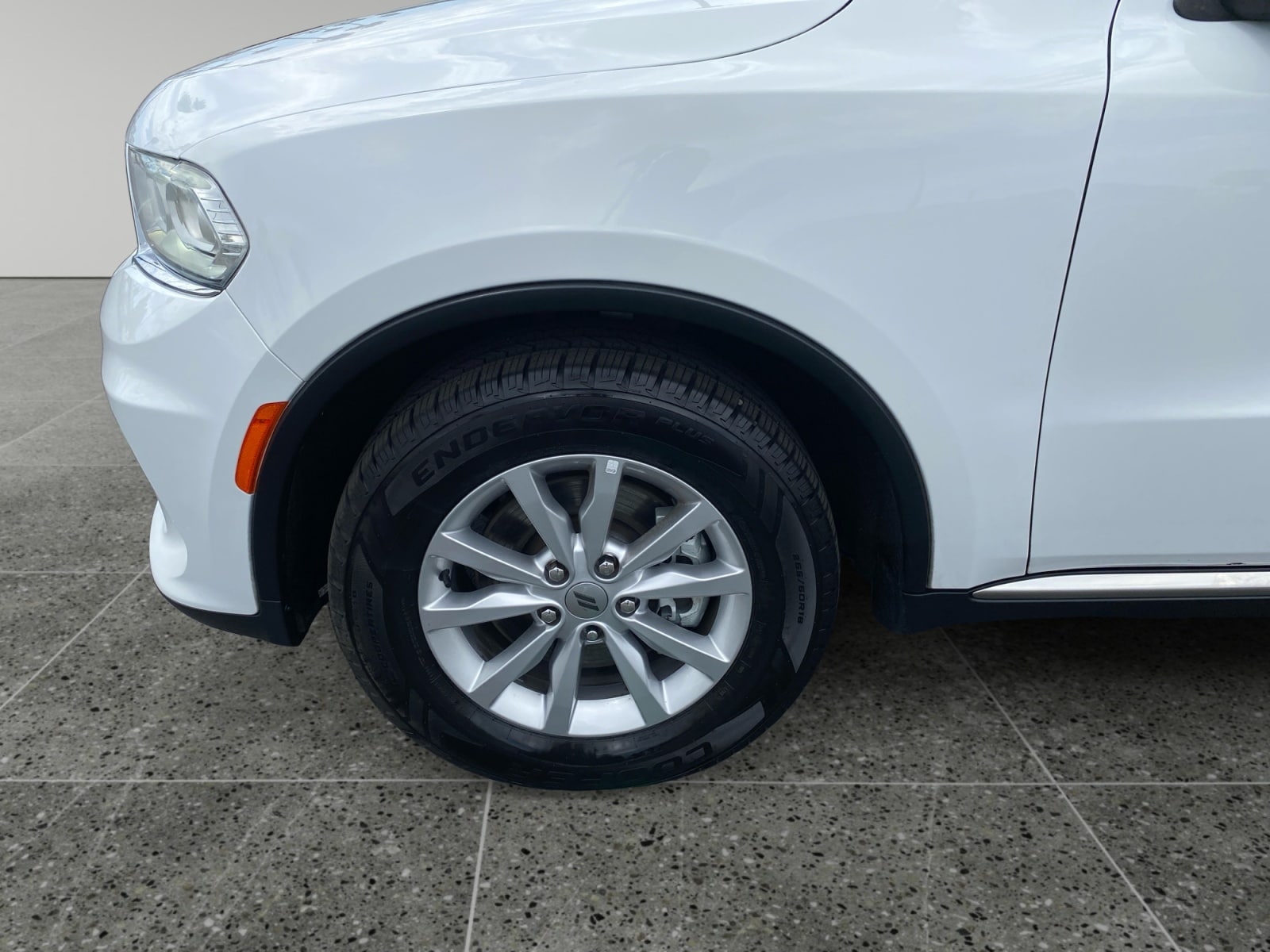 2023 Dodge Durango SXT - Photo 14