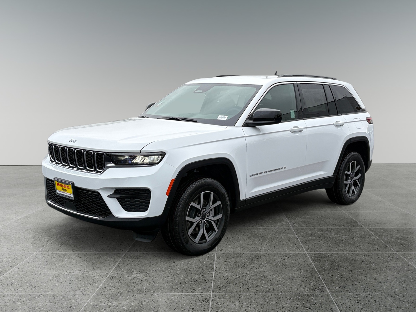 2027 Jeep Grand Cherokee Laredo Sport Utility
