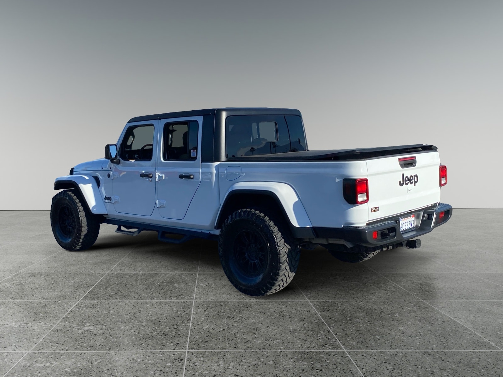 2023 Jeep Gladiator Sport photo 3