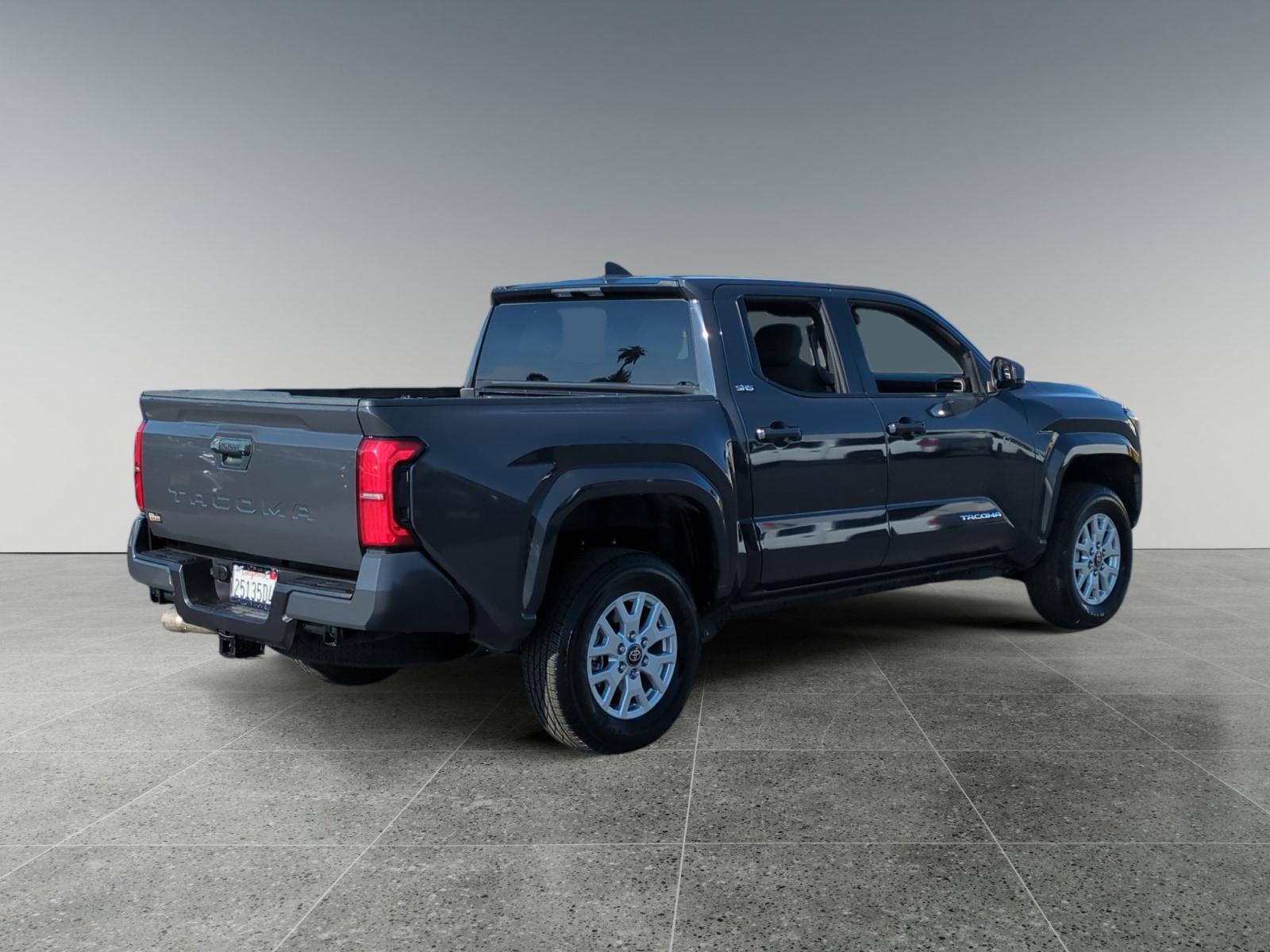 2025 Toyota Tacoma photo 5