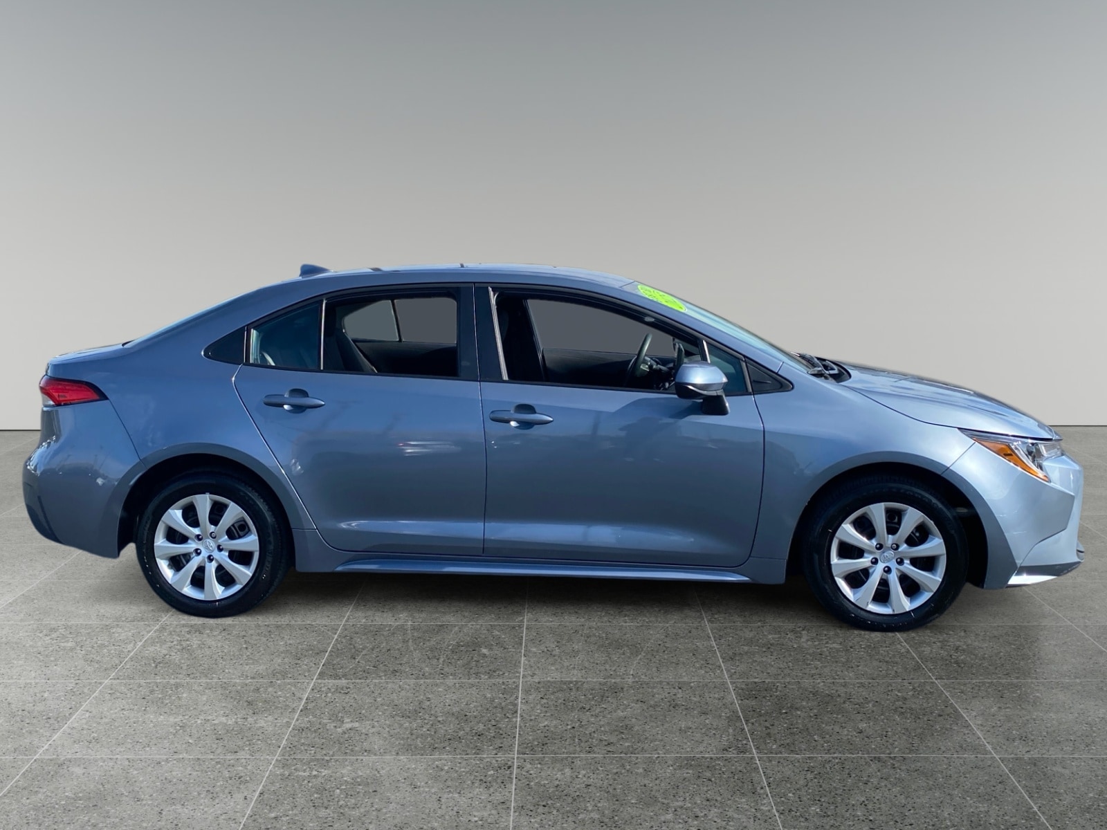 2025 Toyota Corolla LE - Photo 6