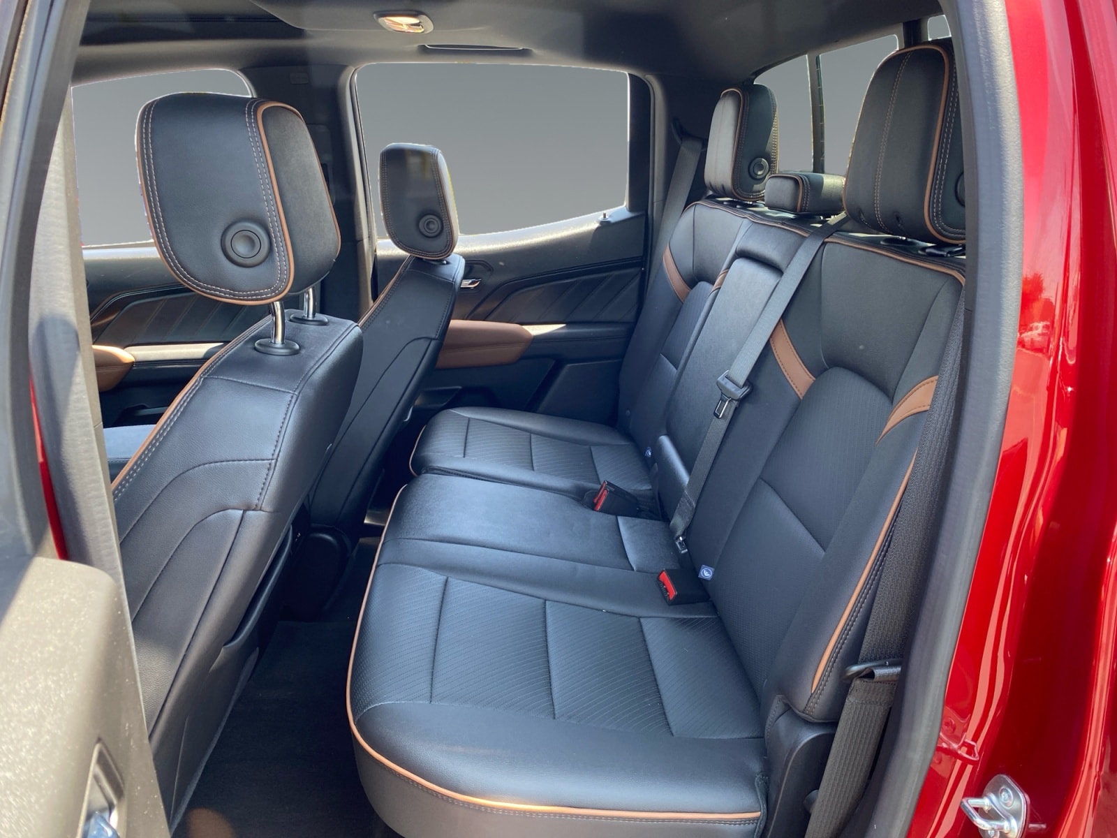 2024 GMC Canyon AT4 - Photo 13