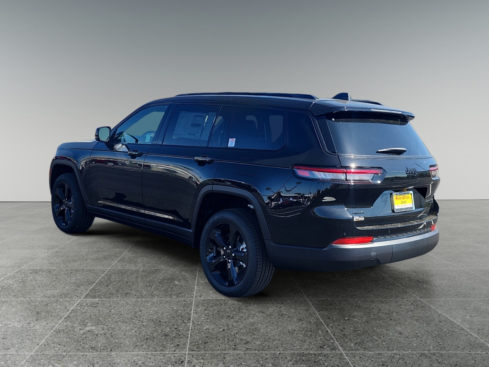 2025 Jeep Grand Cherokee Limited photo 2