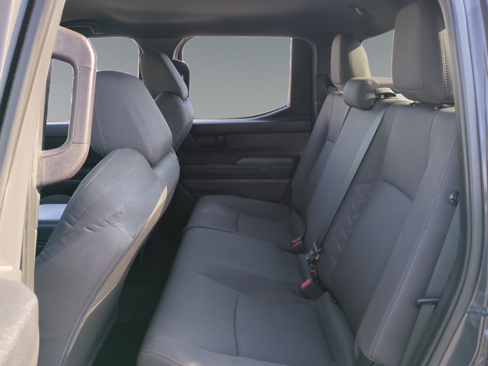 2025 Toyota Tacoma SR5 - Photo 13