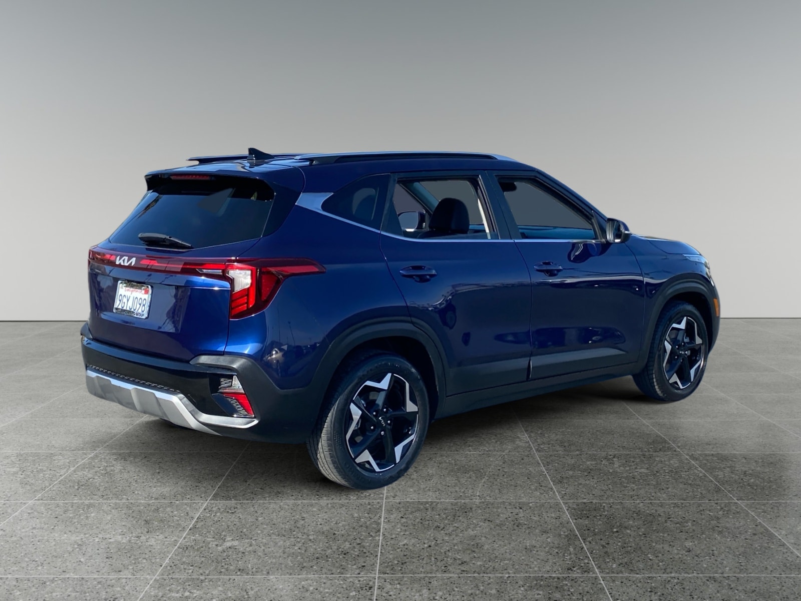 2024 Kia Seltos EX photo 5