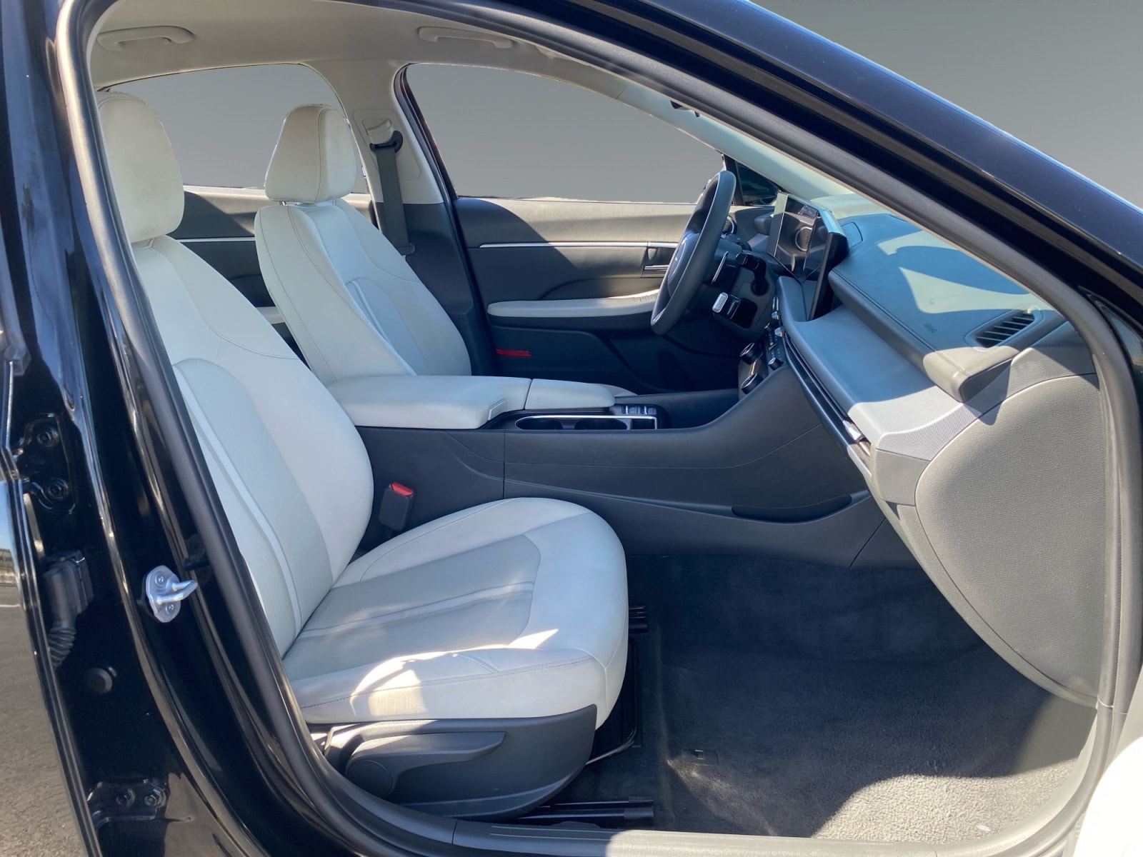 2025 Hyundai Sonata SEL - Photo 15