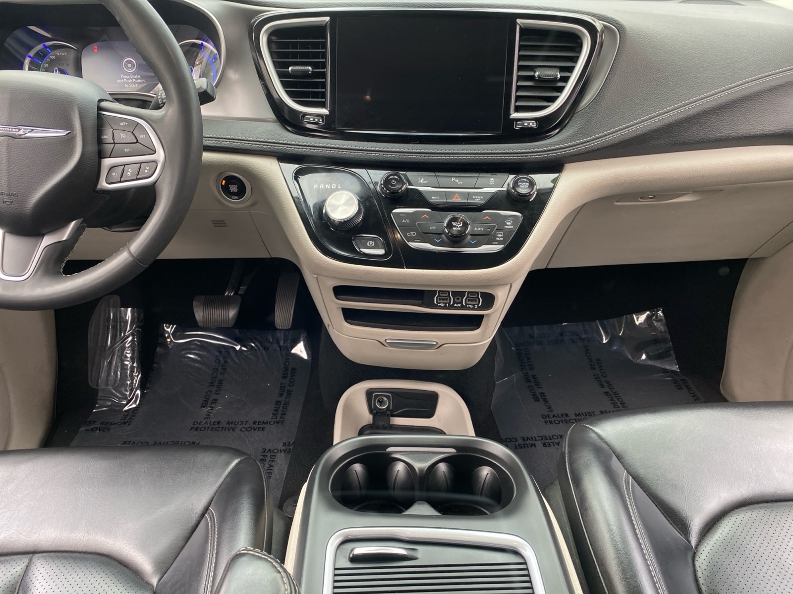 2023 Chrysler Pacifica Hybrid Touring L - Photo 11