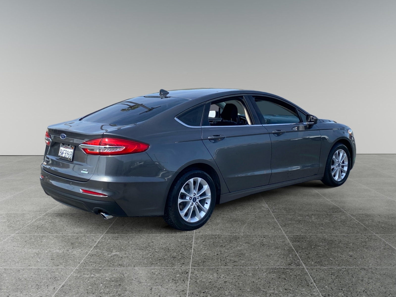 2020 Ford Fusion SE photo 5