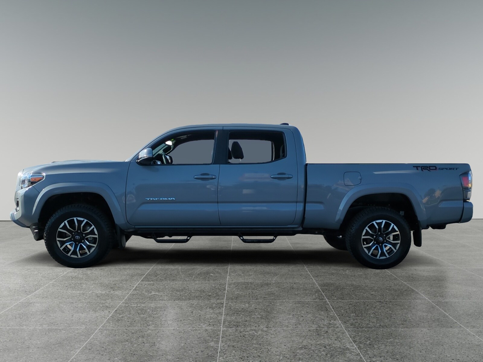 2021 Toyota Tacoma TRD Sport Double Cab photo 2