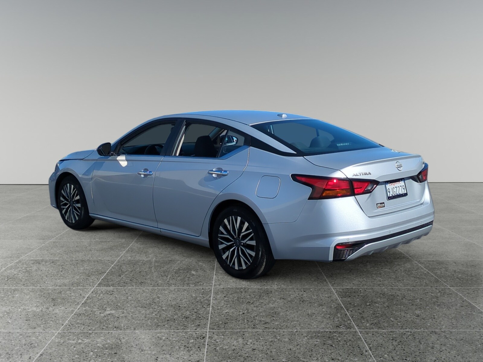 2024 Nissan Altima 2.5 SV photo 3