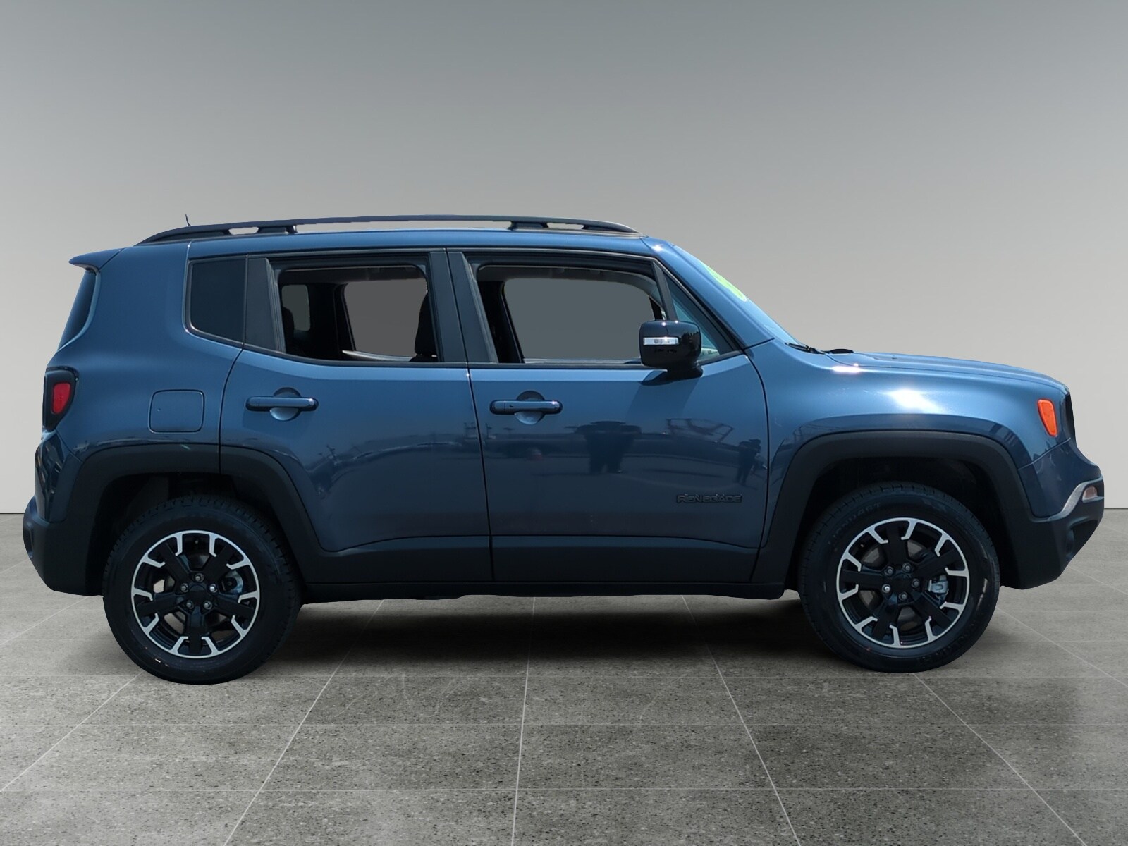 2023 Jeep Renegade Latitude photo 6