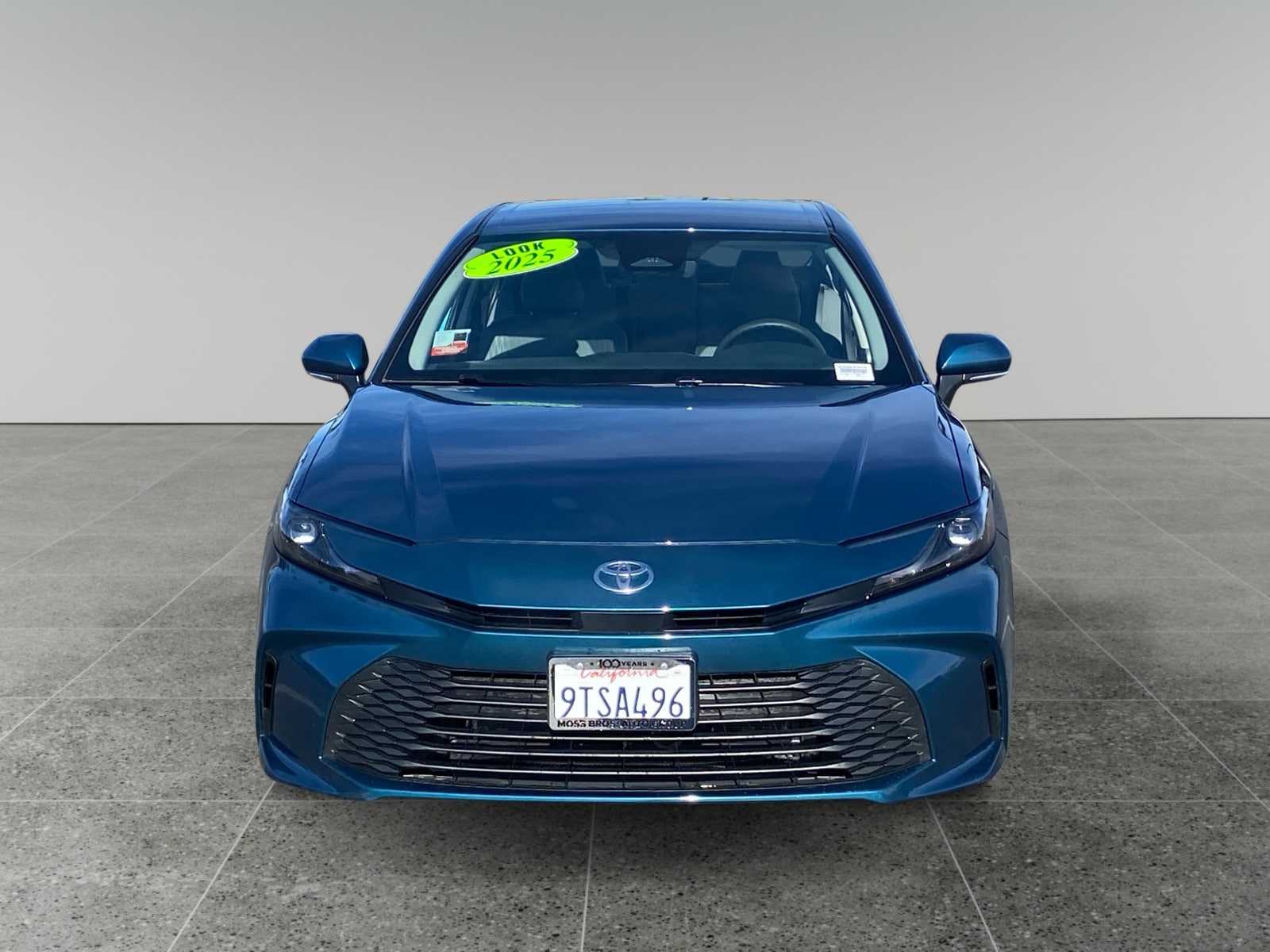 2025 Toyota Camry LE - Photo 8