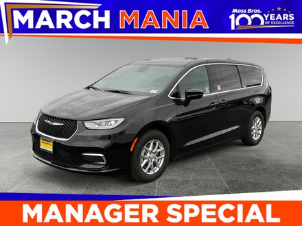 2026 Chrysler Pacifica Select Passenger Van