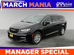 2026 Chrysler Pacifica Select Passenger Van