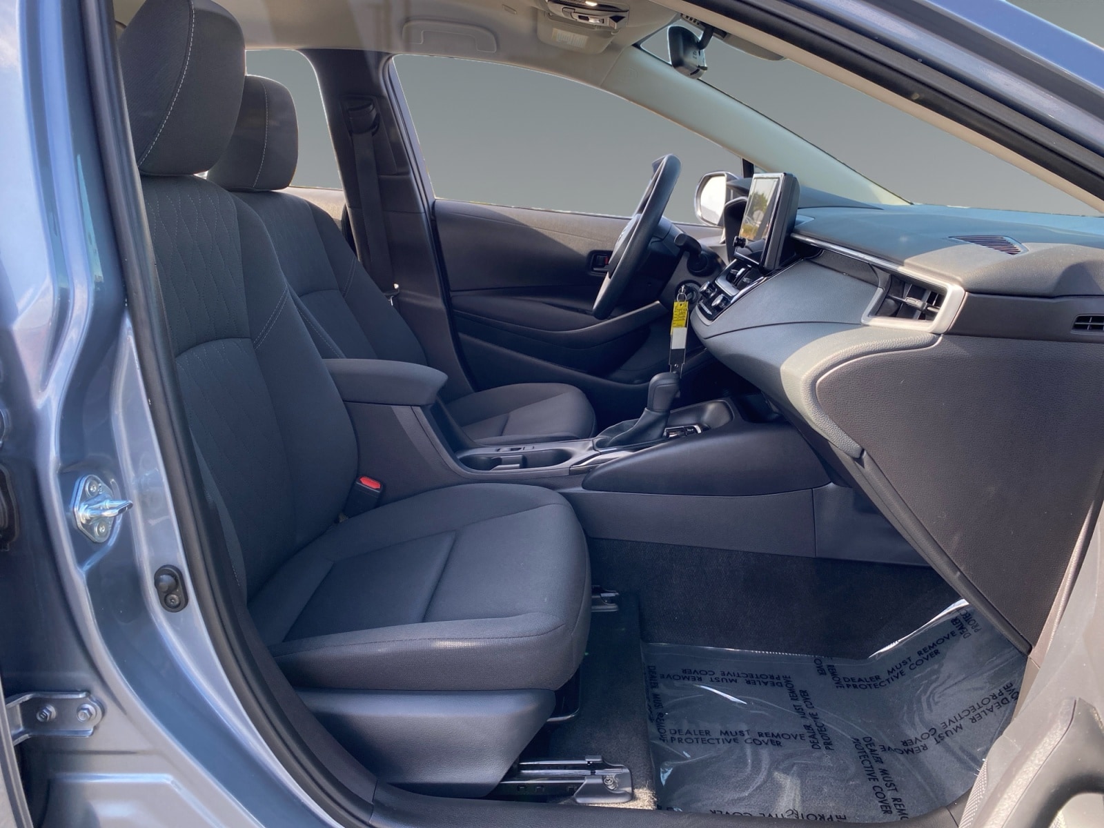 2025 Toyota Corolla LE - Photo 15