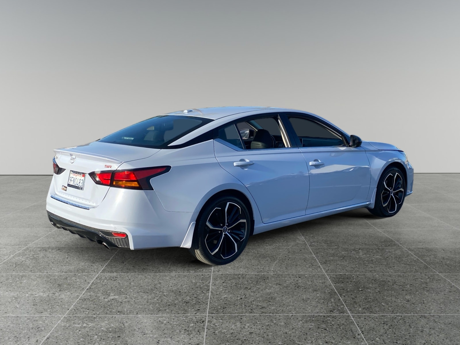 2023 Nissan Altima 2.5 SR photo 5