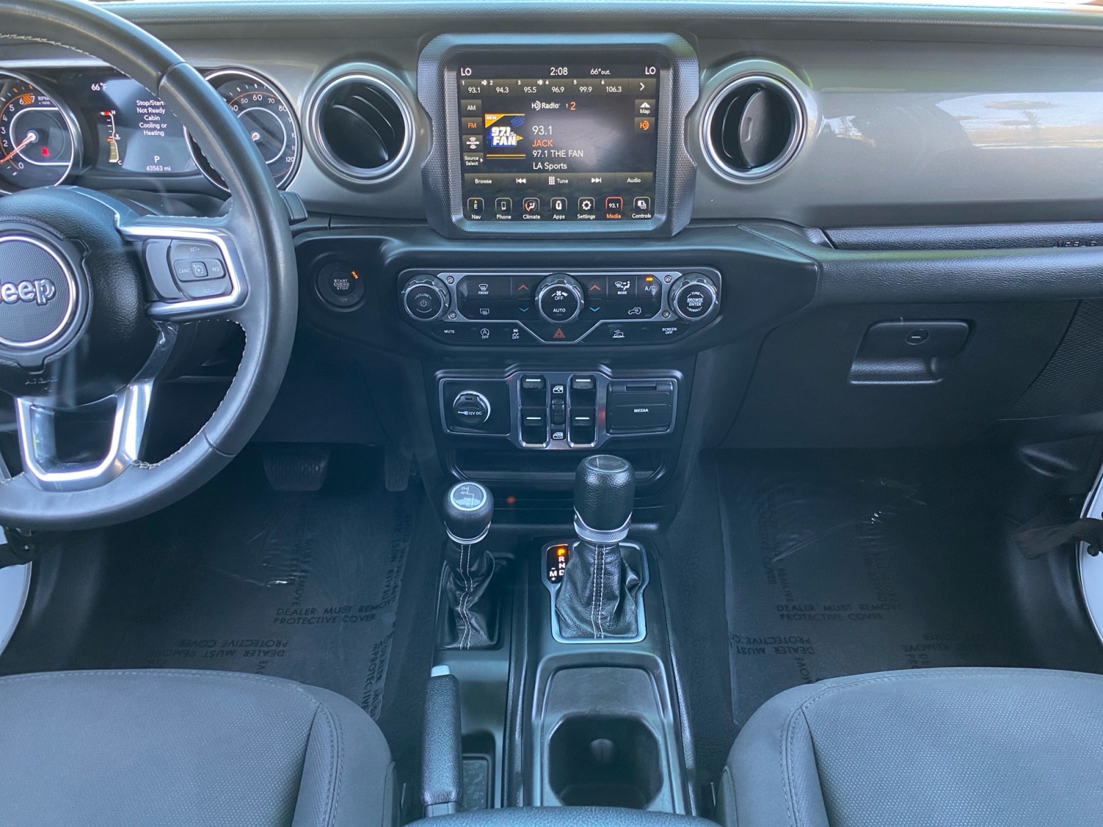 2023 Jeep Wrangler 4-Door Sahara - Photo 11