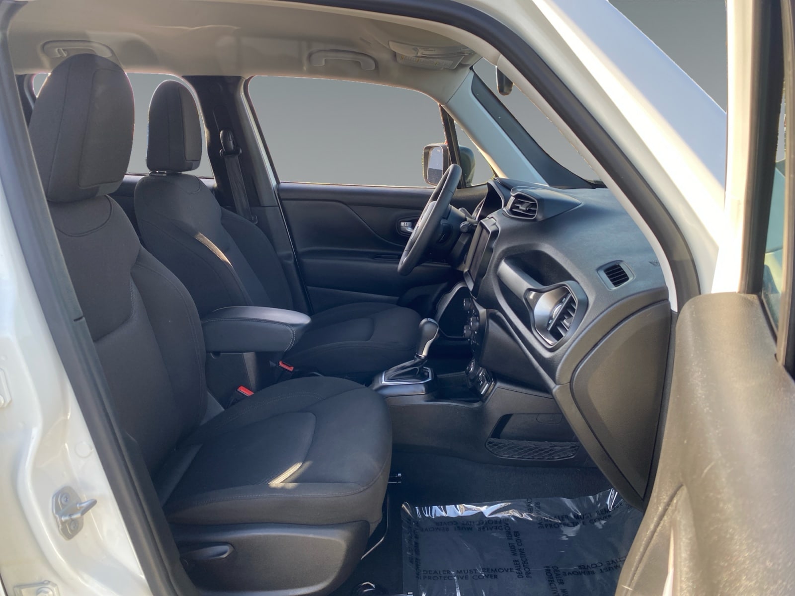 2023 Jeep Renegade Latitude - Photo 15