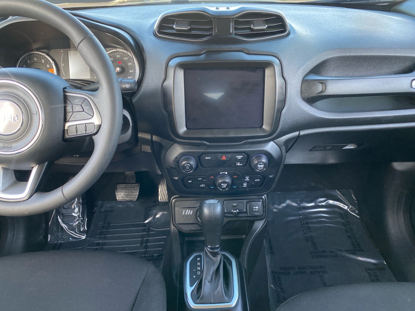2023 Jeep Renegade Latitude - Photo 11