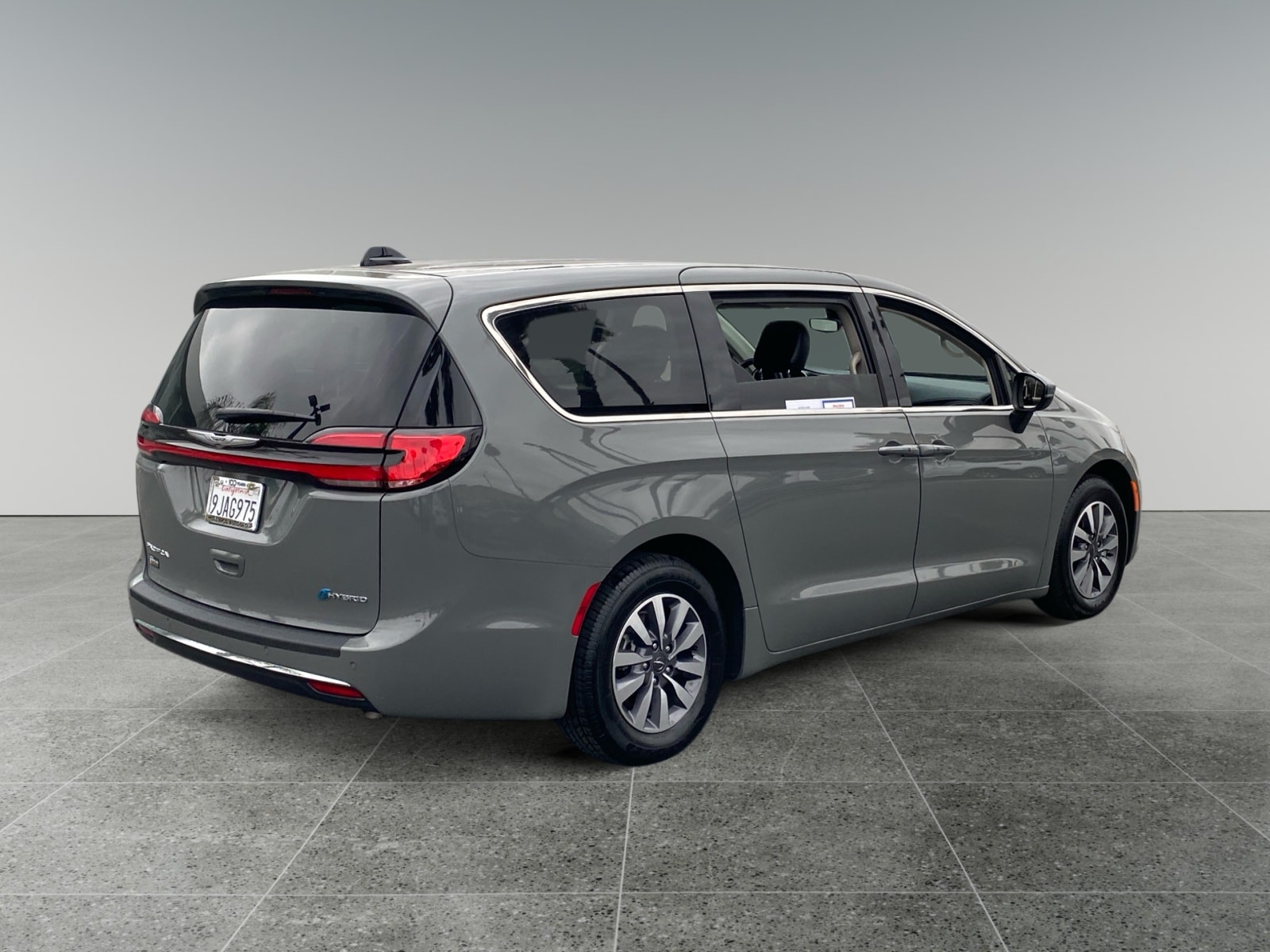 2023 Chrysler Pacifica Hybrid Touring L - Photo 5