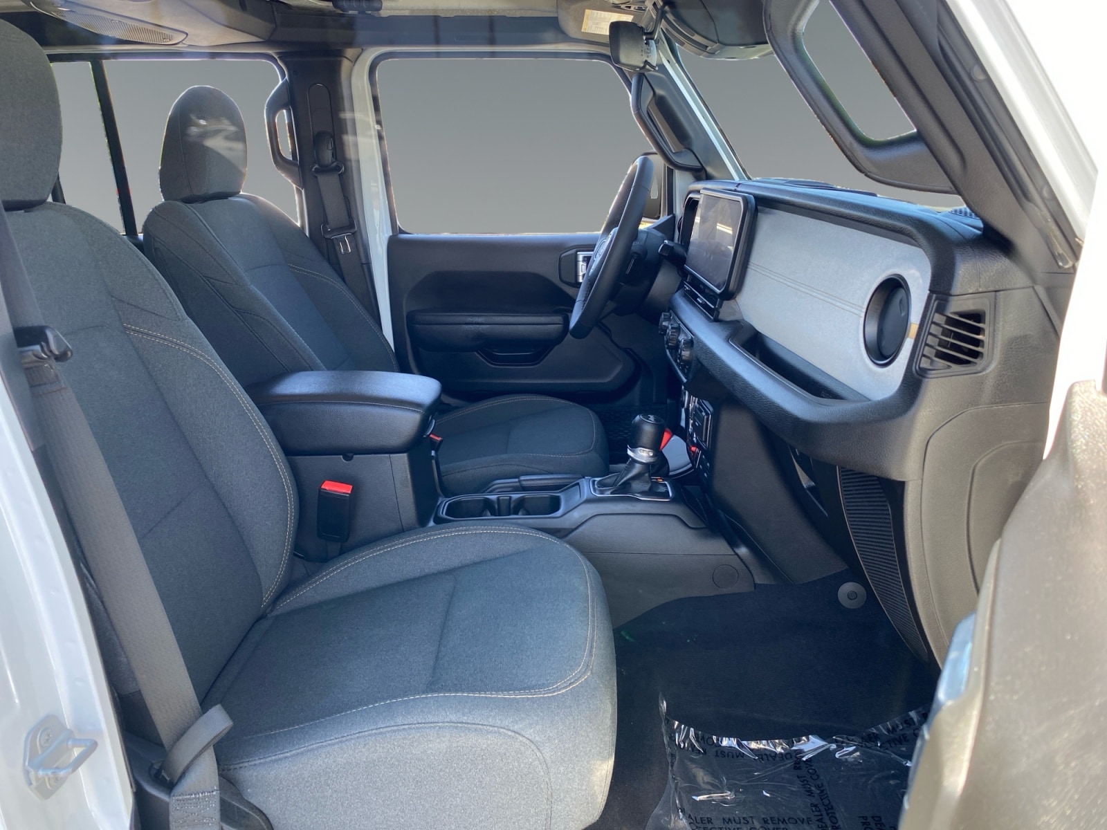 2025 Jeep Wrangler 4-Door Willys - Photo 15
