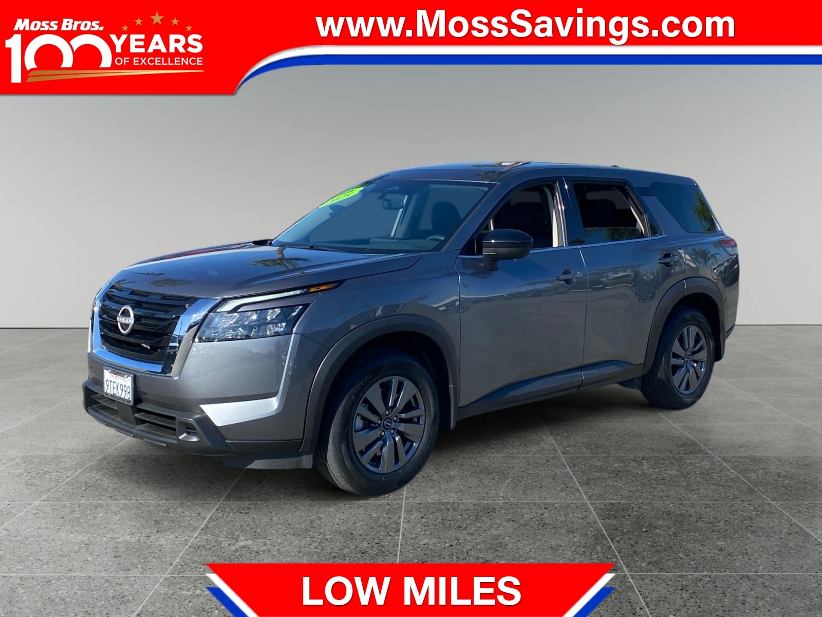 Gray (Gun Metallic) 2025 Nissan Pathfinder SUV / Crossover Front-Wheel Drive Automatic