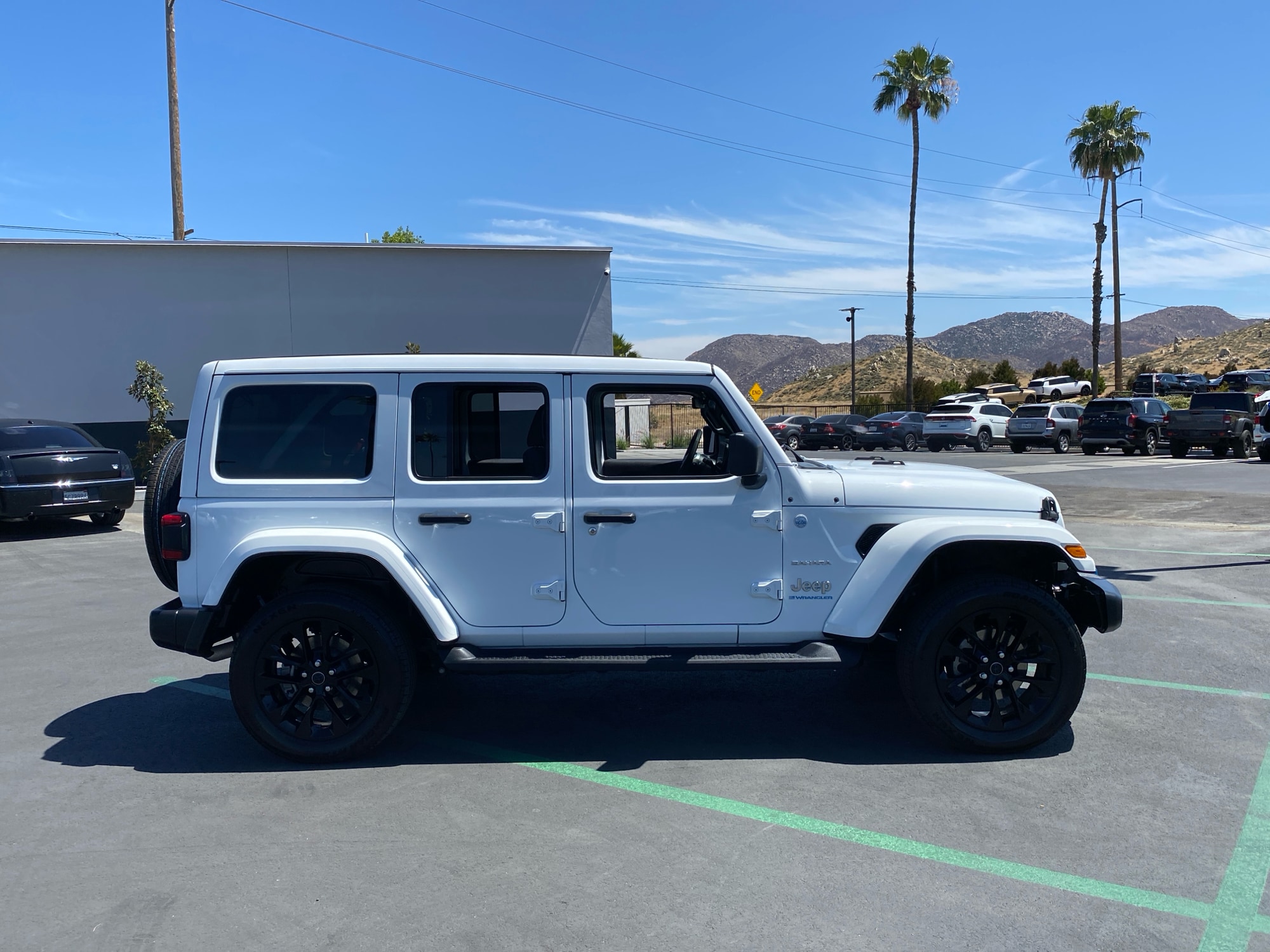 2024 Jeep Wrangler 4xe Sahara photo 6