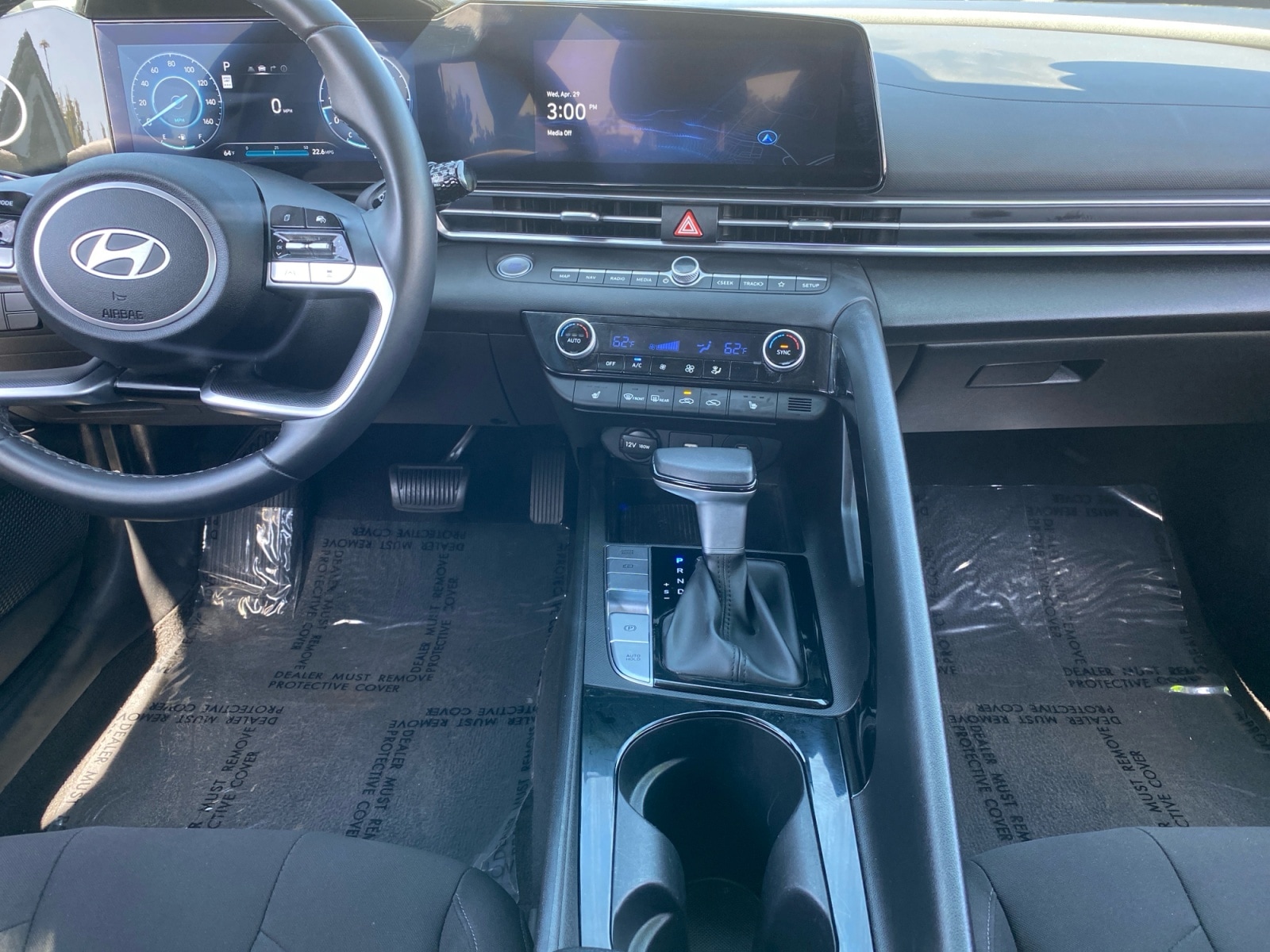 2025 Hyundai Elantra SEL - Photo 11