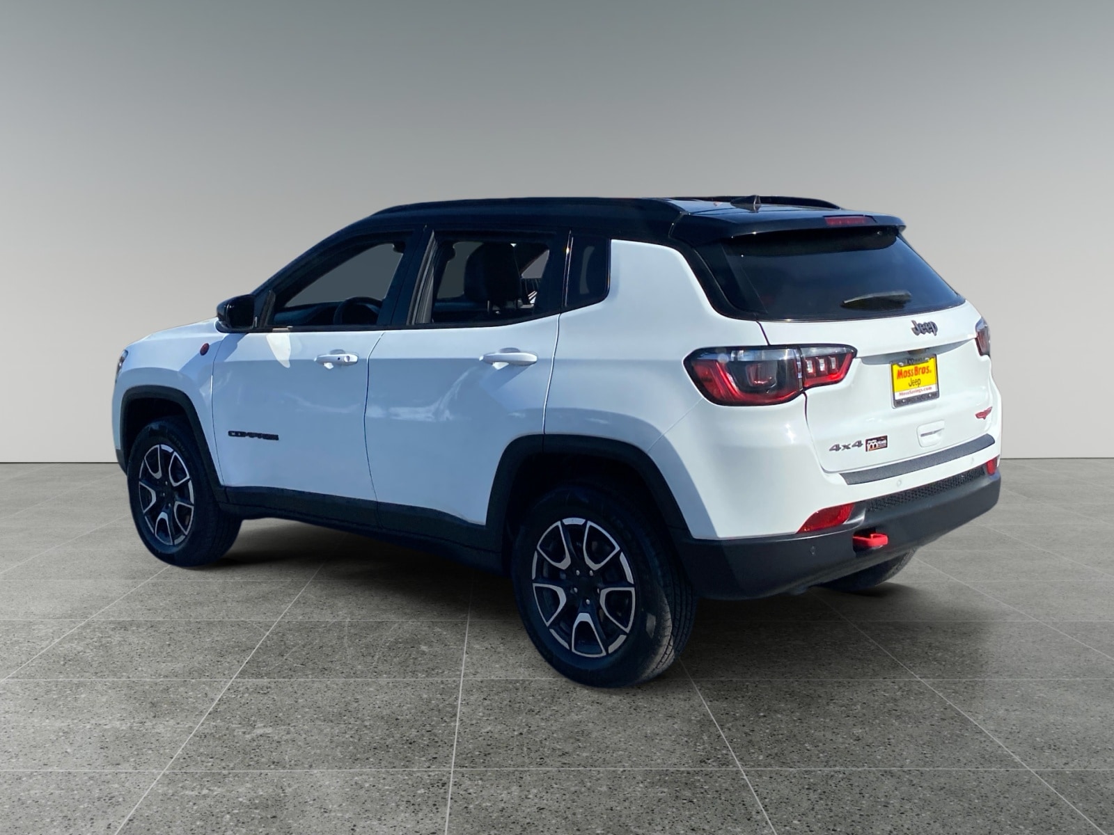 2024 Jeep Compass Trailhawk photo 3