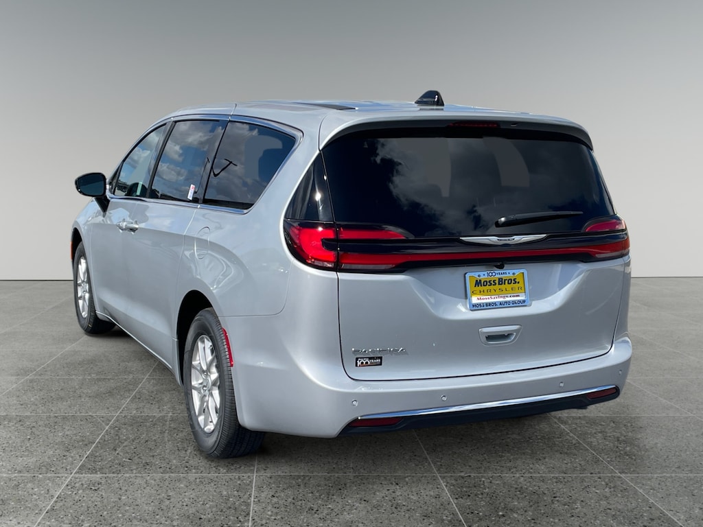 New 2026 Chrysler Pacifica Select Passenger Van