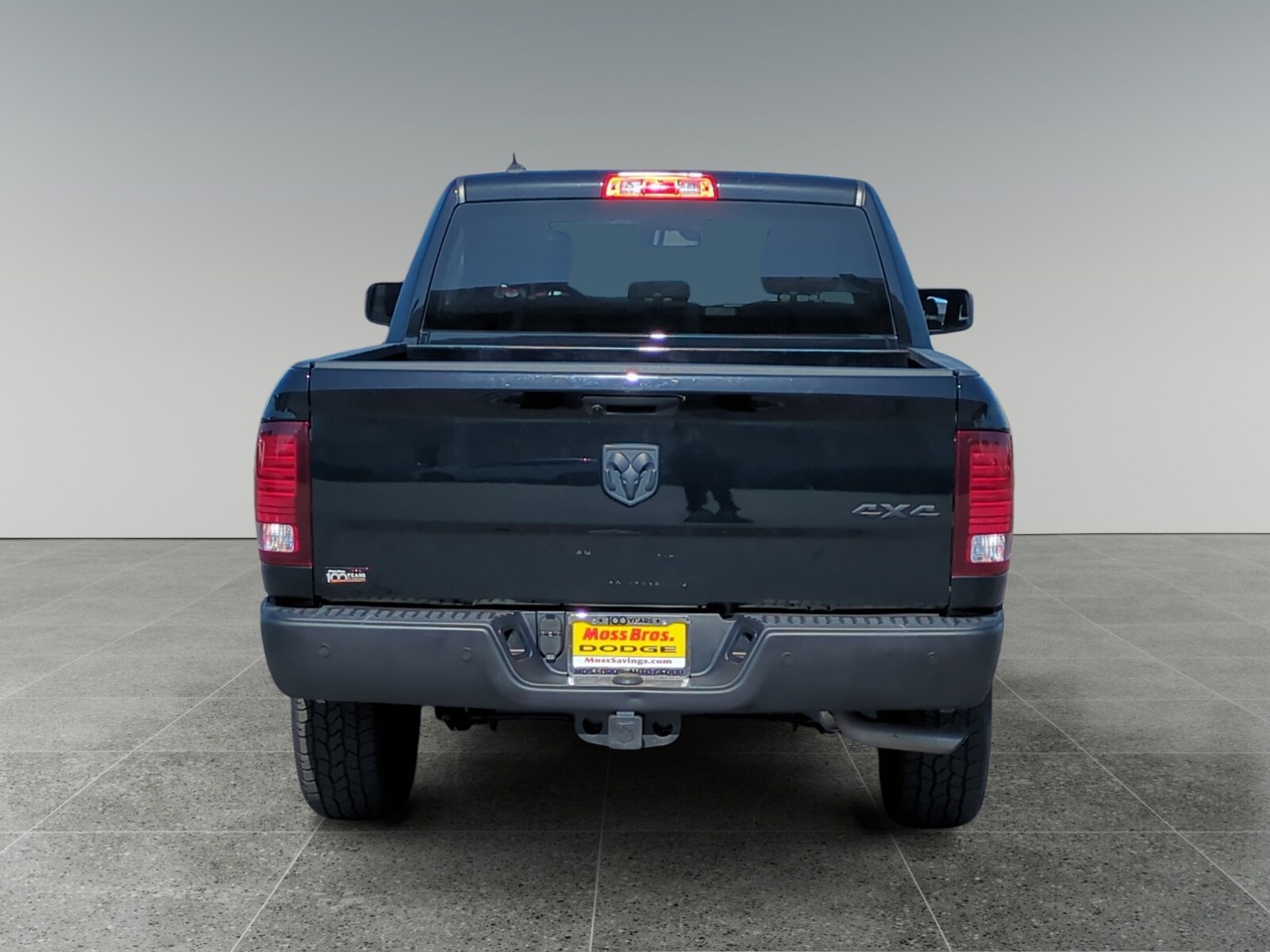 2022 Ram 1500 Classic SLT photo 4