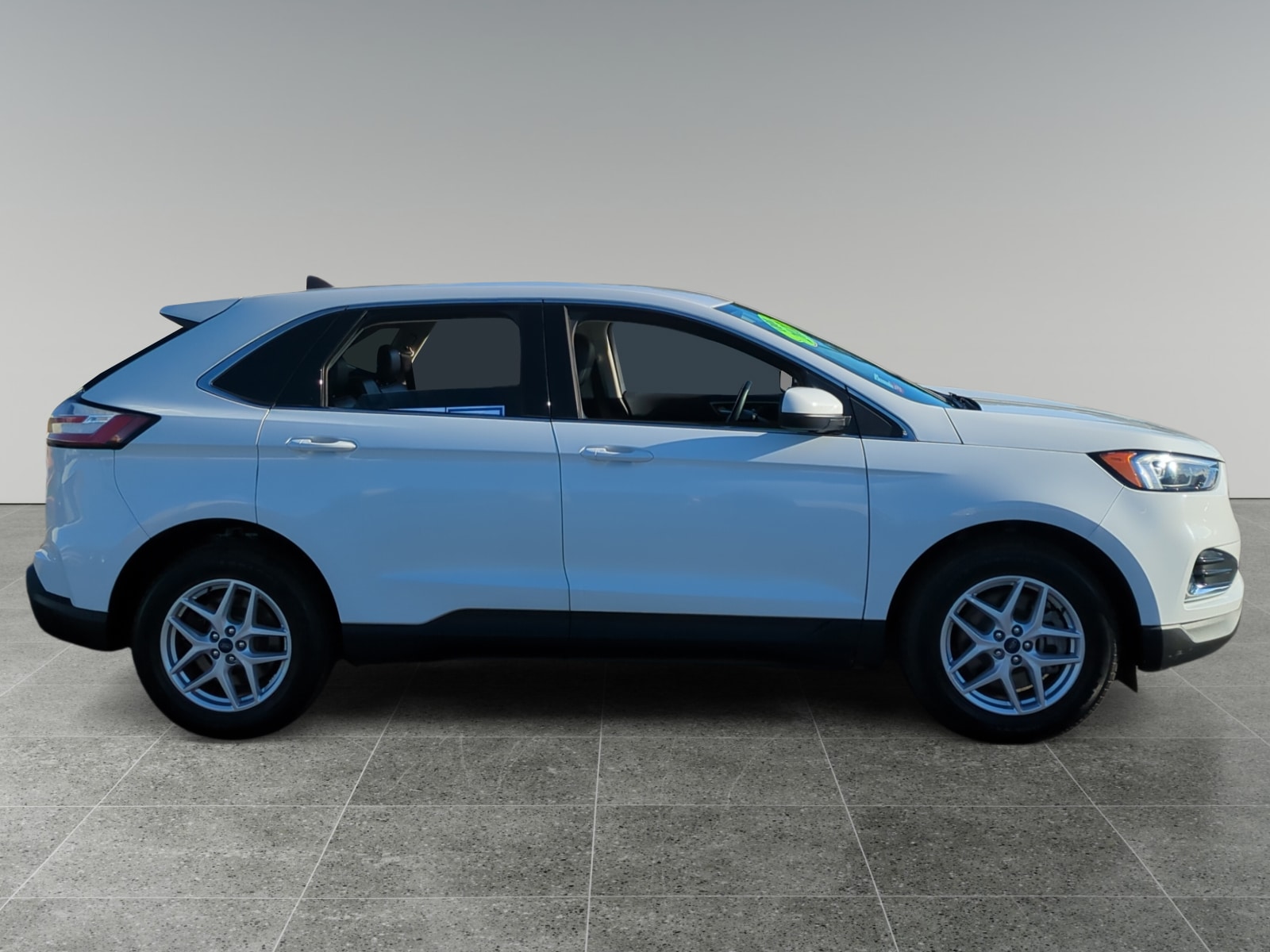 2022 Ford Edge photo 6