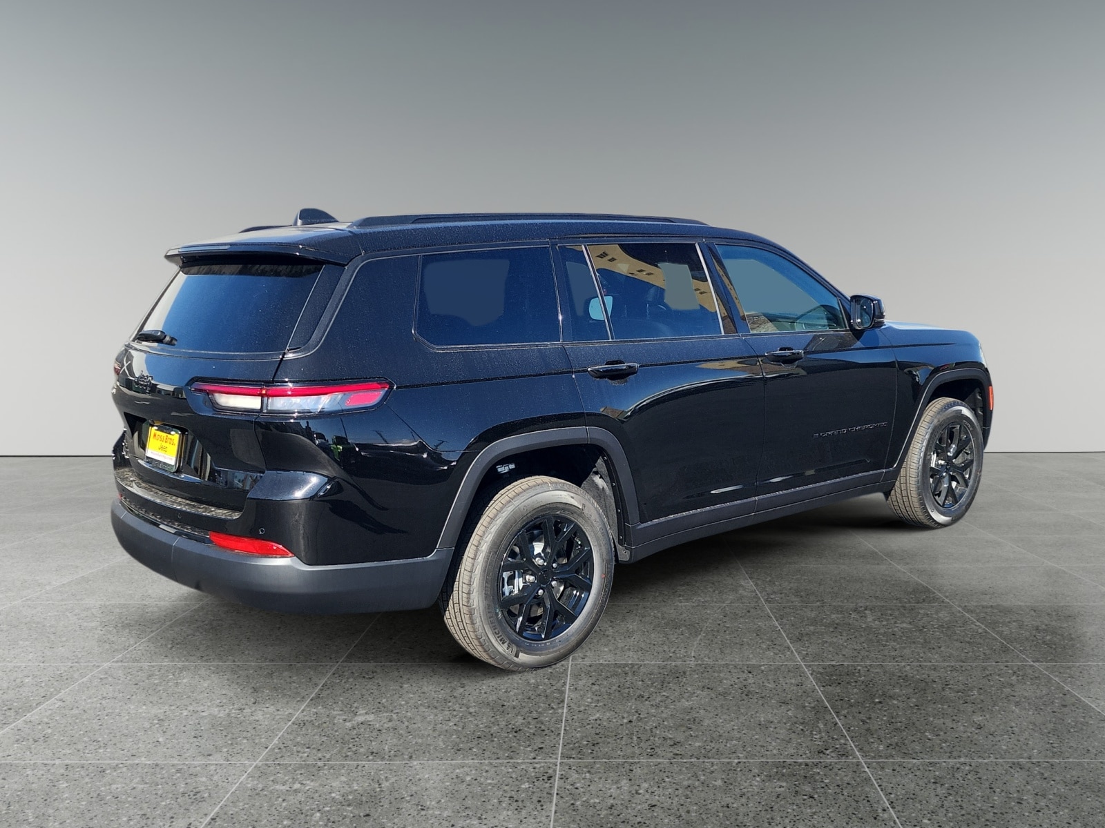 2025 Jeep Grand Cherokee L Laredo photo 5