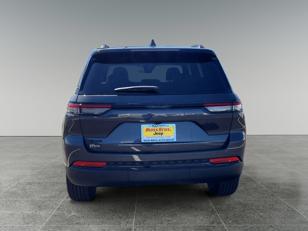 New 2025 Jeep Grand Cherokee Laredo Sport Utility