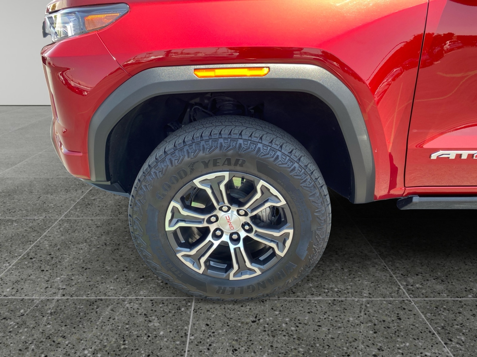 2024 GMC Canyon AT4 - Photo 14
