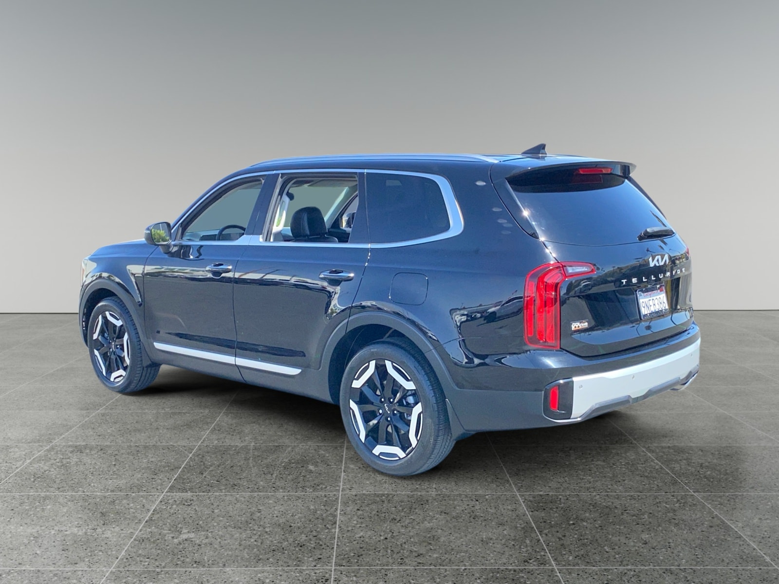 2024 Kia Telluride S - Photo 3