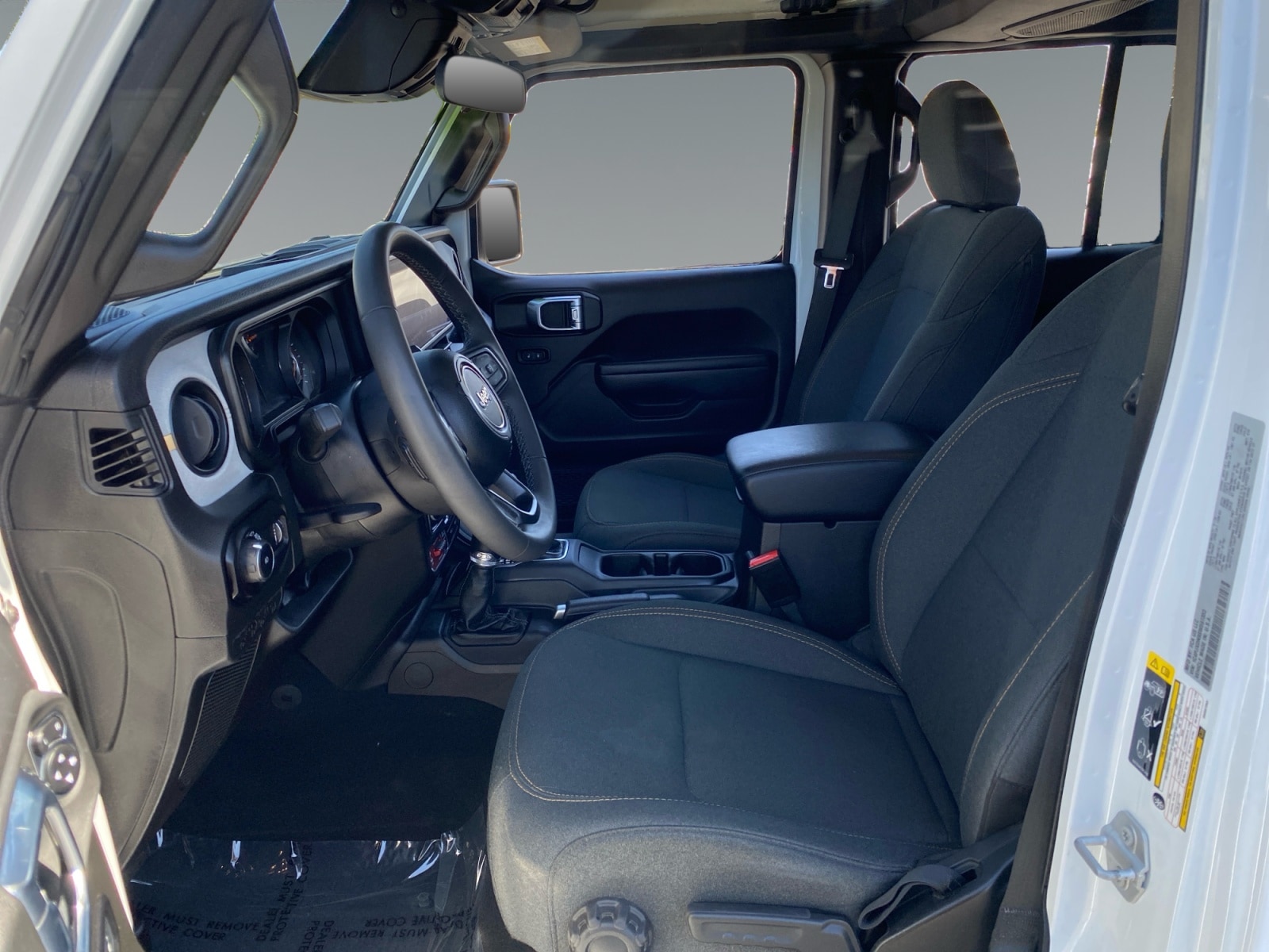 2025 Jeep Wrangler 4-Door Willys - Photo 9